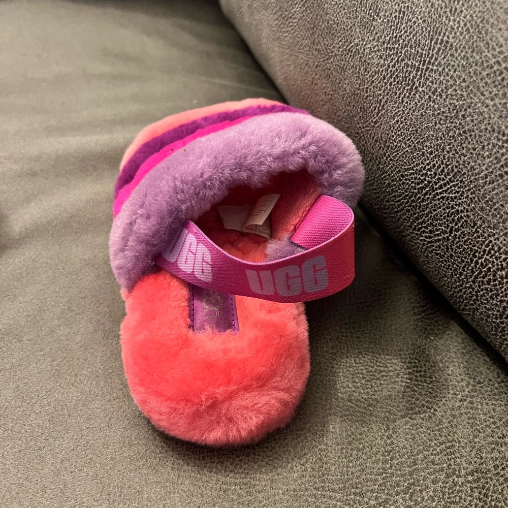 Ugg Slides - Picture 9 of 9